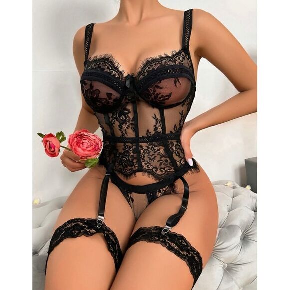 Sexy Sheer Lace Lingerie Set with Leg rings - Picture 1 of 8